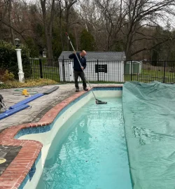 Hammerhead Pools performing closing procedures on a pool in Downingtown, PA